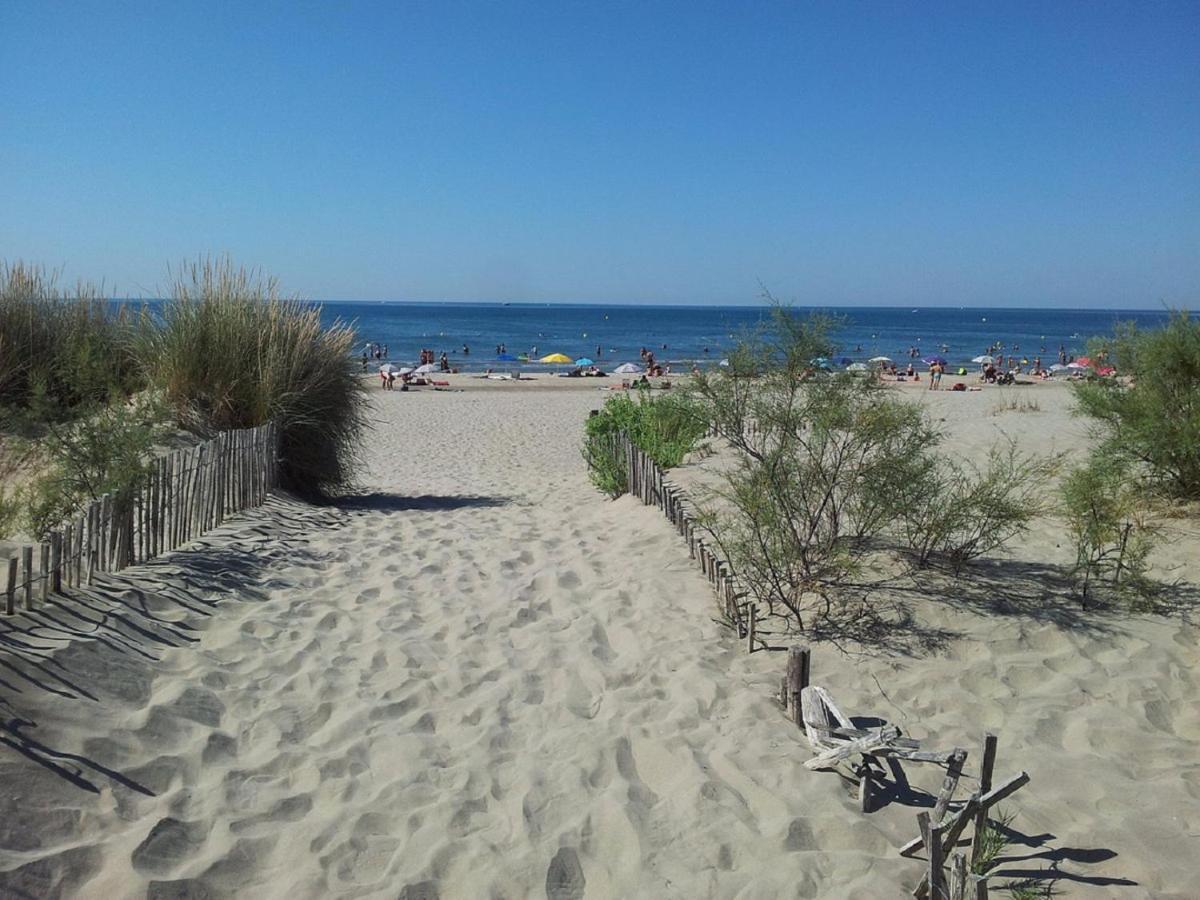 Le Mer, Piscine Et Soleil * La Grande-Motte